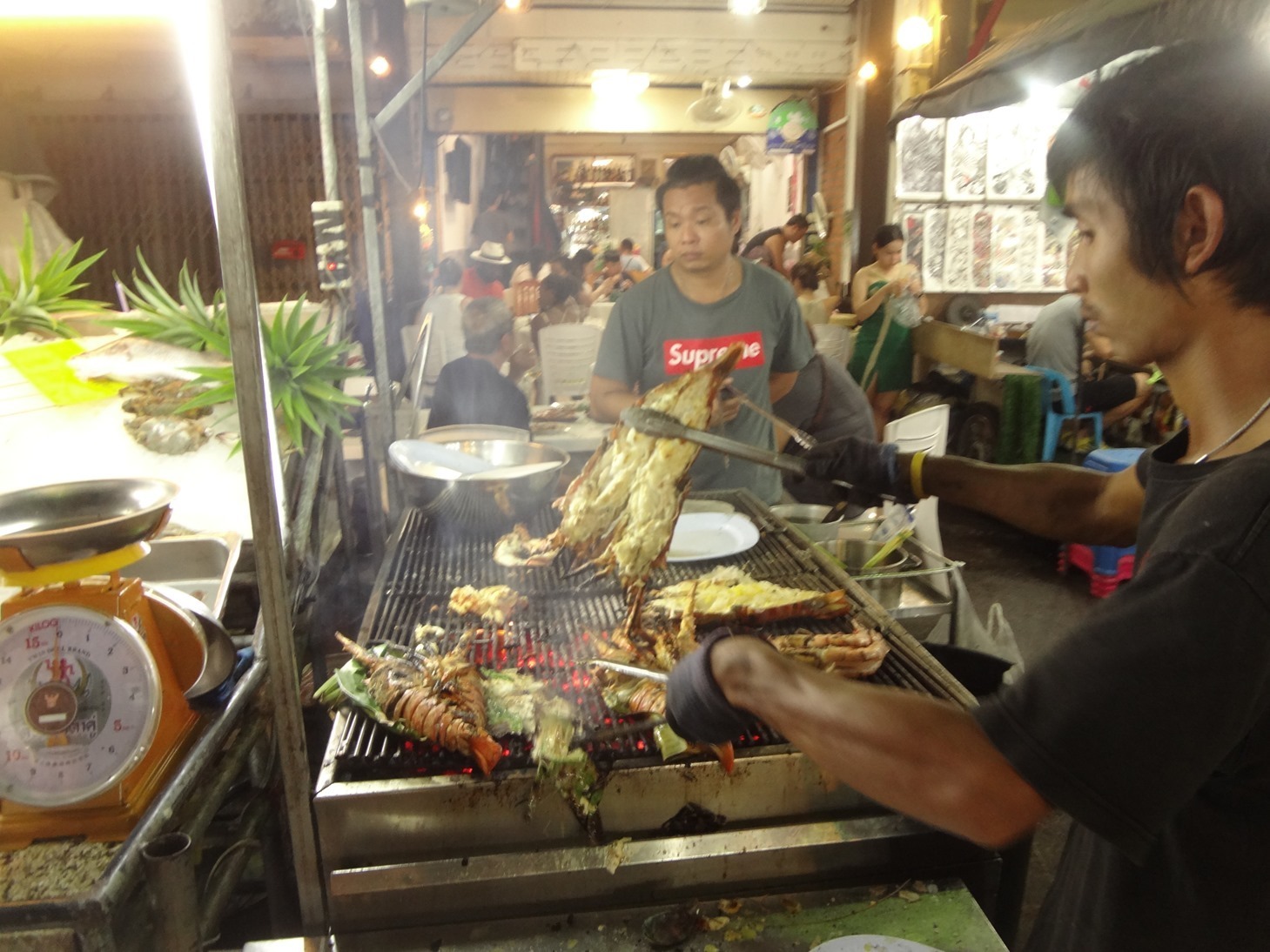 ホアヒンのナイトマーケット 世界の料理と旅のブログ